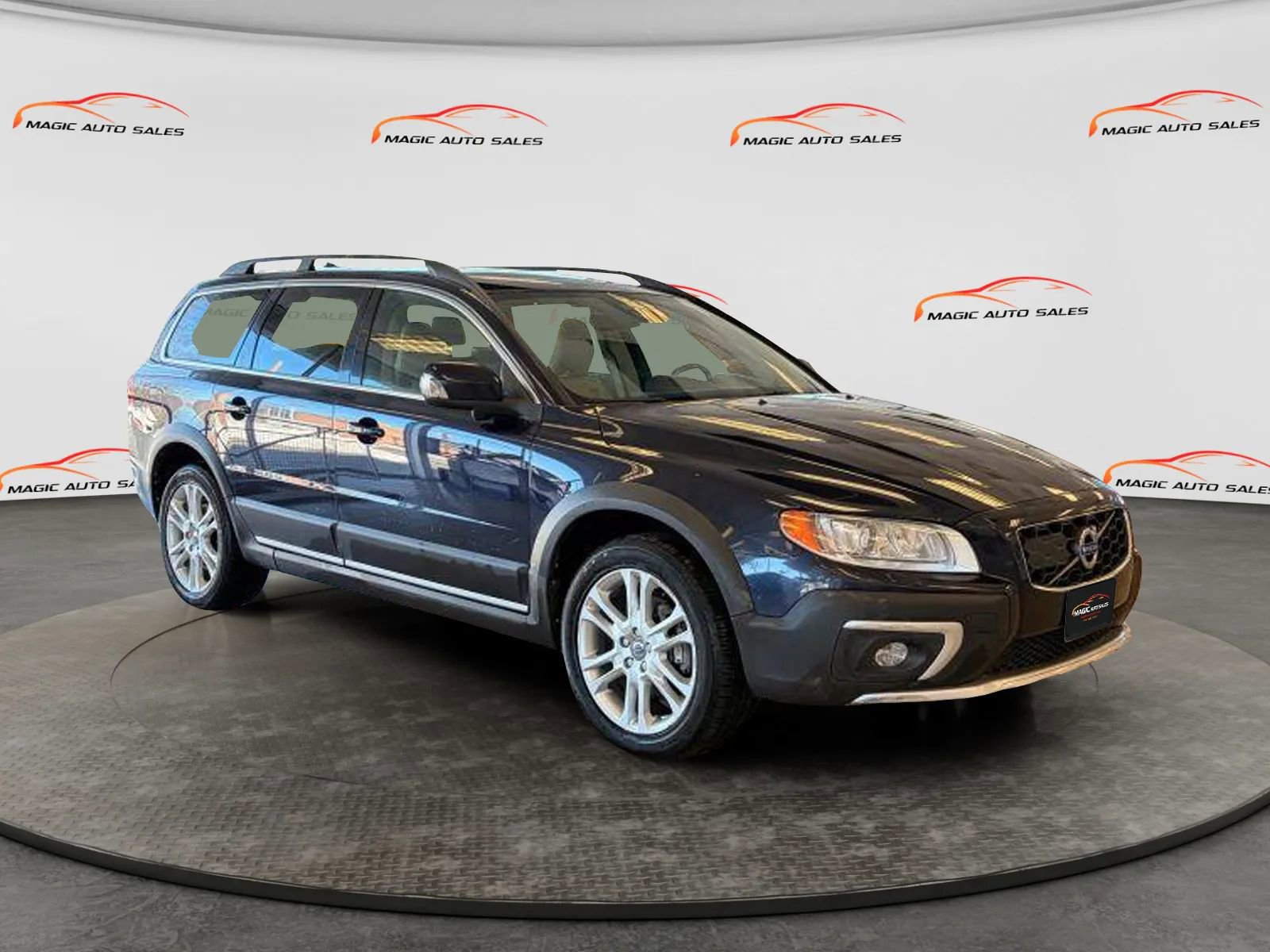 Used 2016 Volvo XC70 T5 Platinum w/ Protection Package AWD/4WD image 4