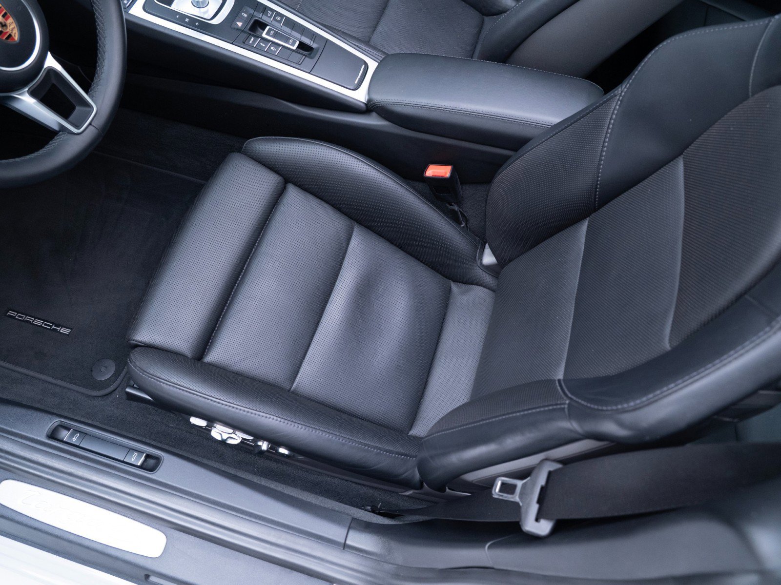 Certified 2018 Porsche 911 Targa 4S AWD/4WD image 17