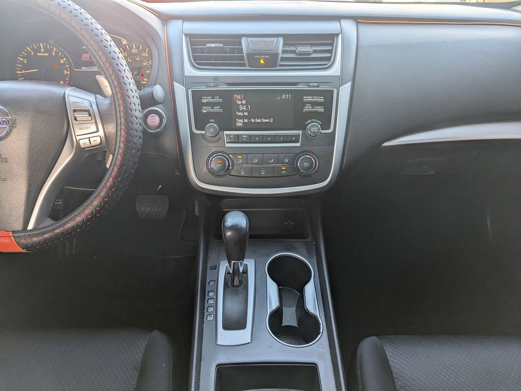 Used 2017 Nissan Altima 2.5 SR w/ Midnight Edition Package image 12