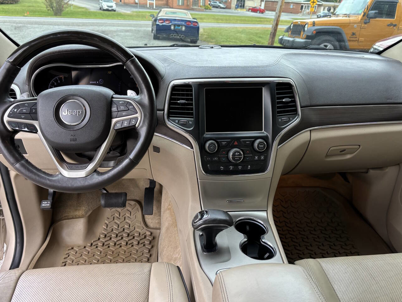 Used 2015 Jeep Grand Cherokee Overland w/ Advanced Technology Group image 12