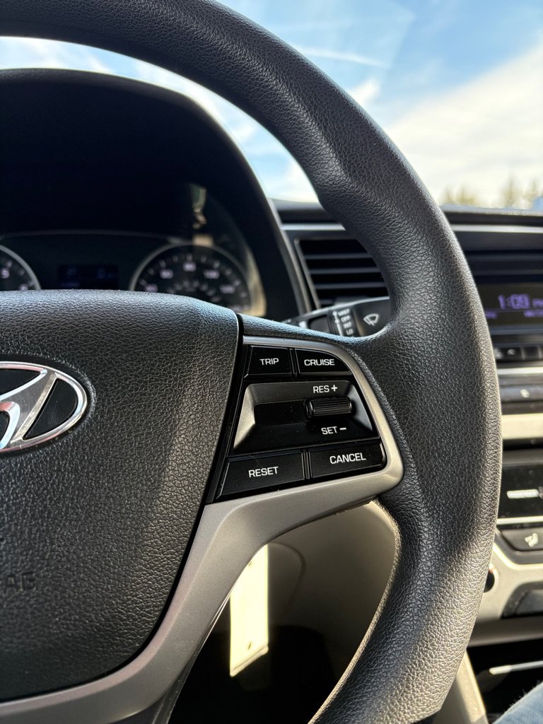 Used 2017 Hyundai Elantra SE FWD image 15
