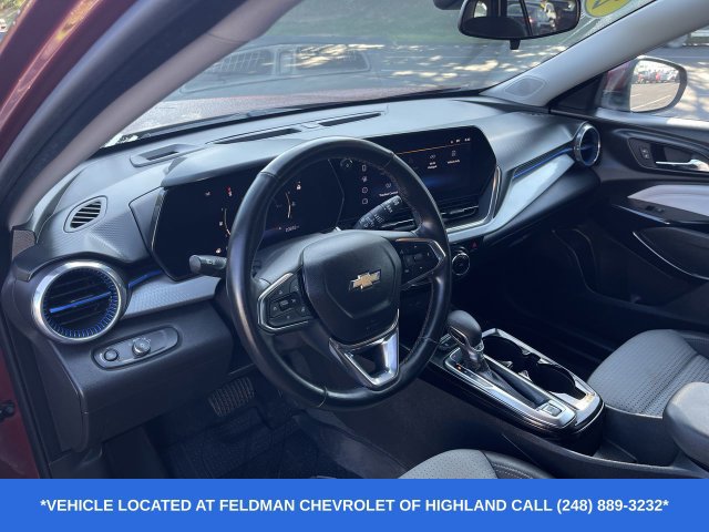 Used 2024 Chevrolet Trax LT w/ Driver Confidence Package FWD image 11