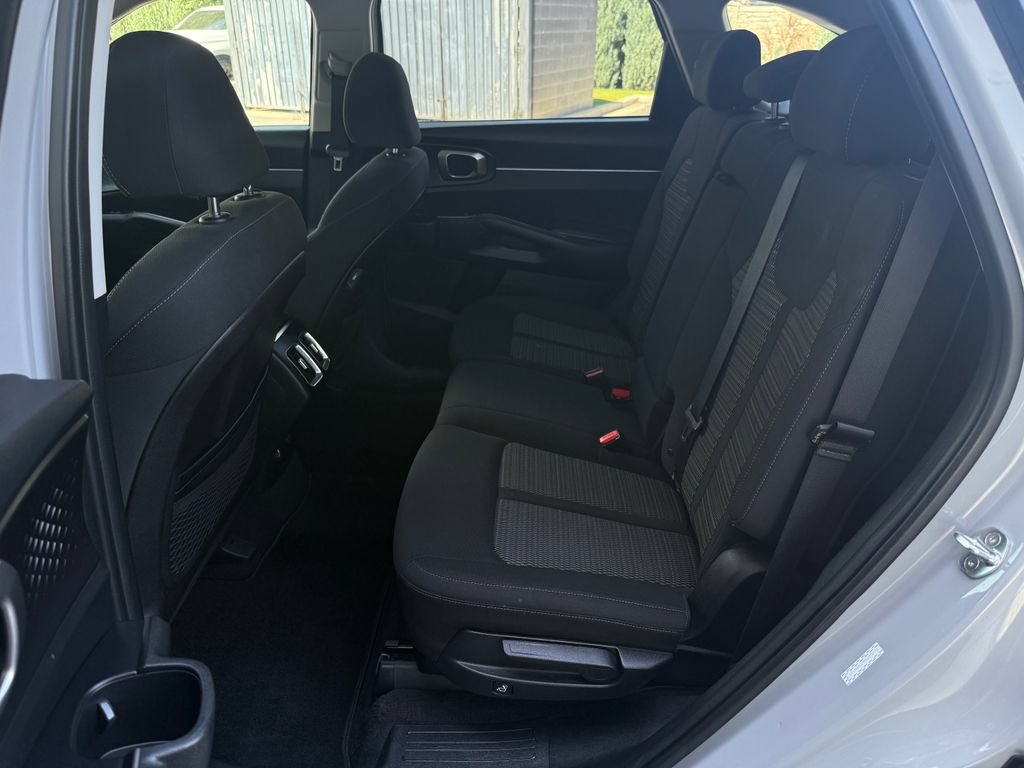 Used 2022 Kia Sorento LX AWD/4WD image 31