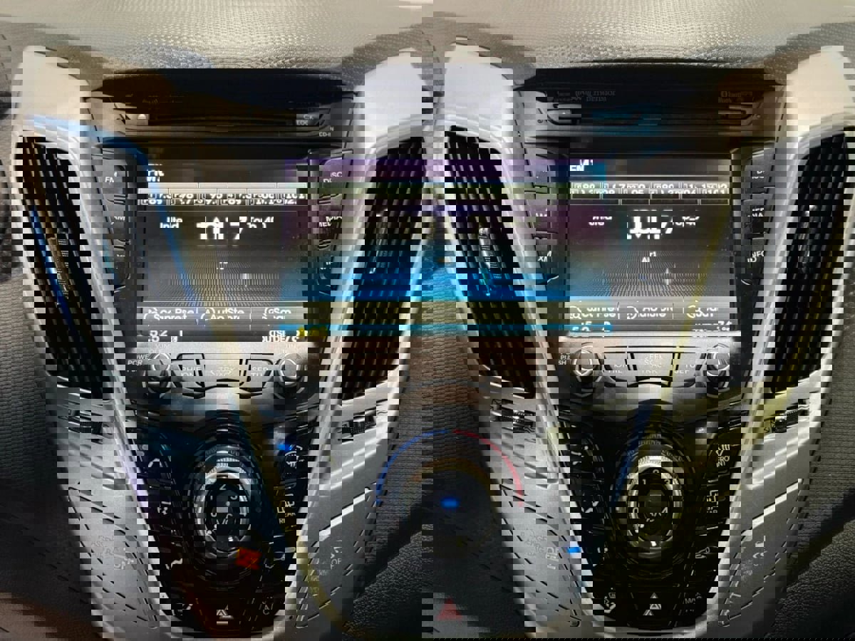 Used 2016 Hyundai Veloster w/ Option Group 02 image 19