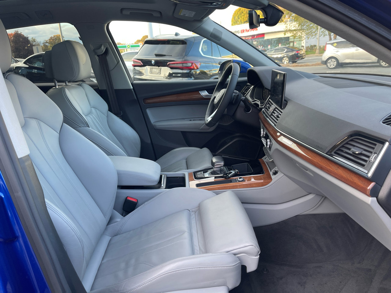 Used 2022 Audi Q5 e Premium Plus w/ Premium Plus Package image 33