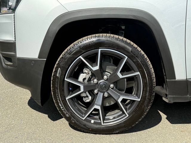 New 2026 Jeep Cherokee Overland w/ Advanced Pro Tech Group image 18