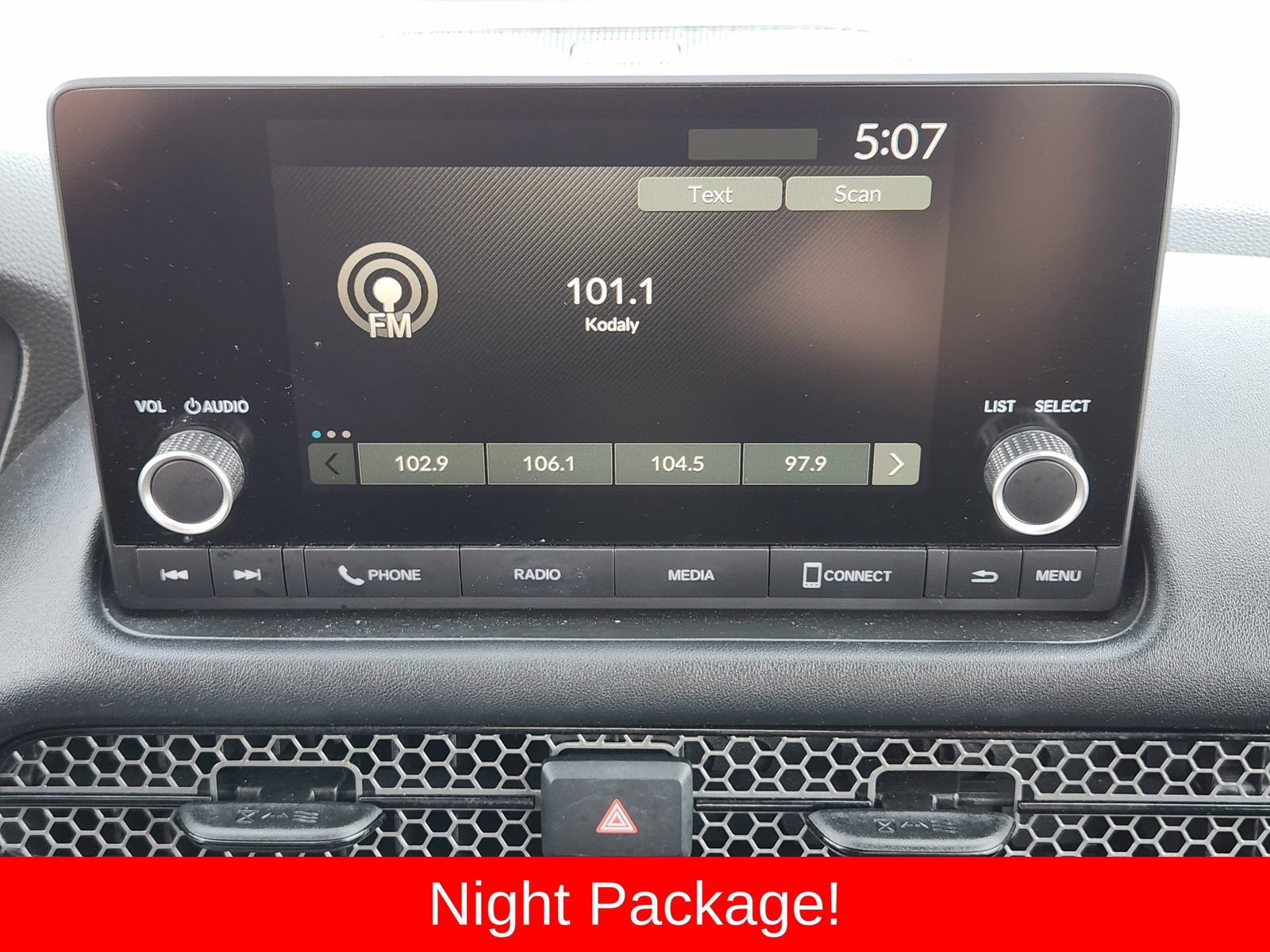Used 2024 Honda HR-V Sport image 25