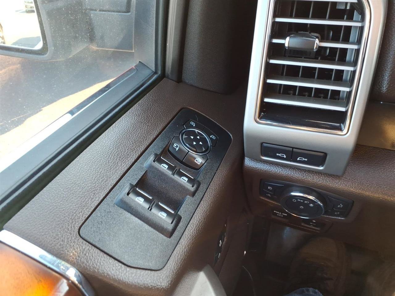 Used 2020 Ford F150 King Ranch w/ Equipment Group 601A Luxury AWD/4WD image 15