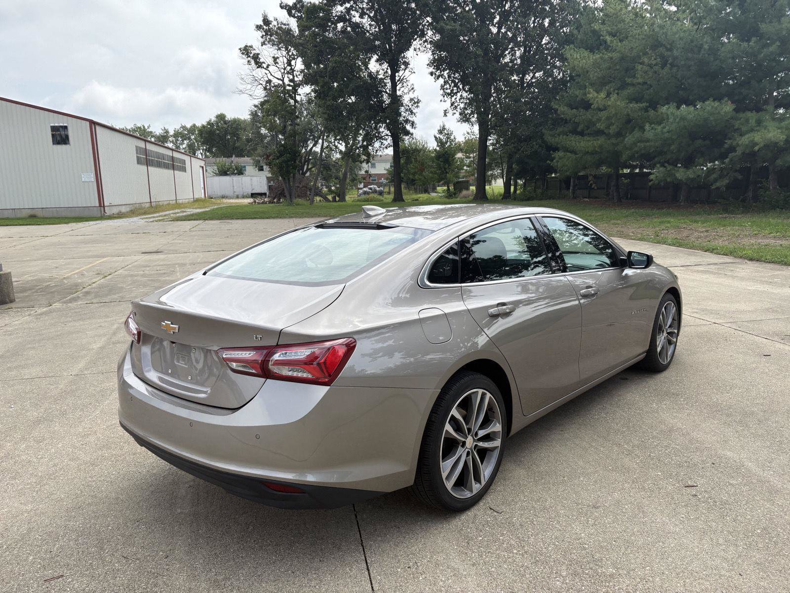 Used 2024 Chevrolet Malibu LT FWD image 25
