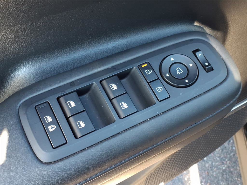 Used 2024 Hyundai Santa Fe Limited image 11