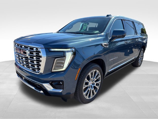 New 2026 GMC Yukon XL Denali w/ Denali Reserve Package AWD/4WD image 3