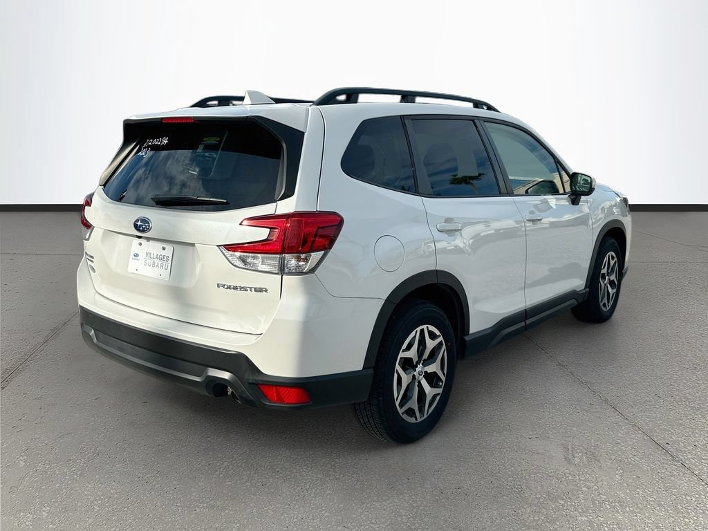 Used 2023 Subaru Forester Premium AWD/4WD image 7