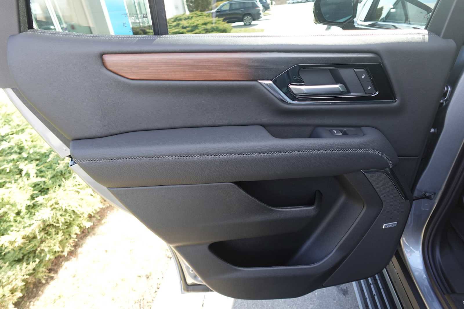 New 2026 GMC Yukon Denali w/ Denali Reserve Package image 26