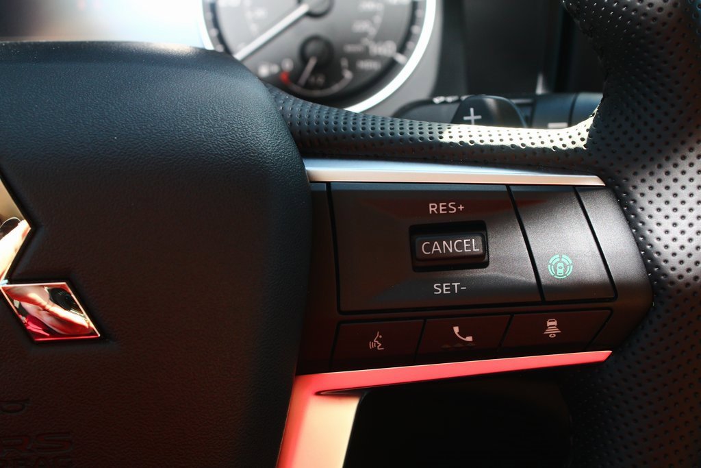 New 2026 Mitsubishi Outlander AWD image 16