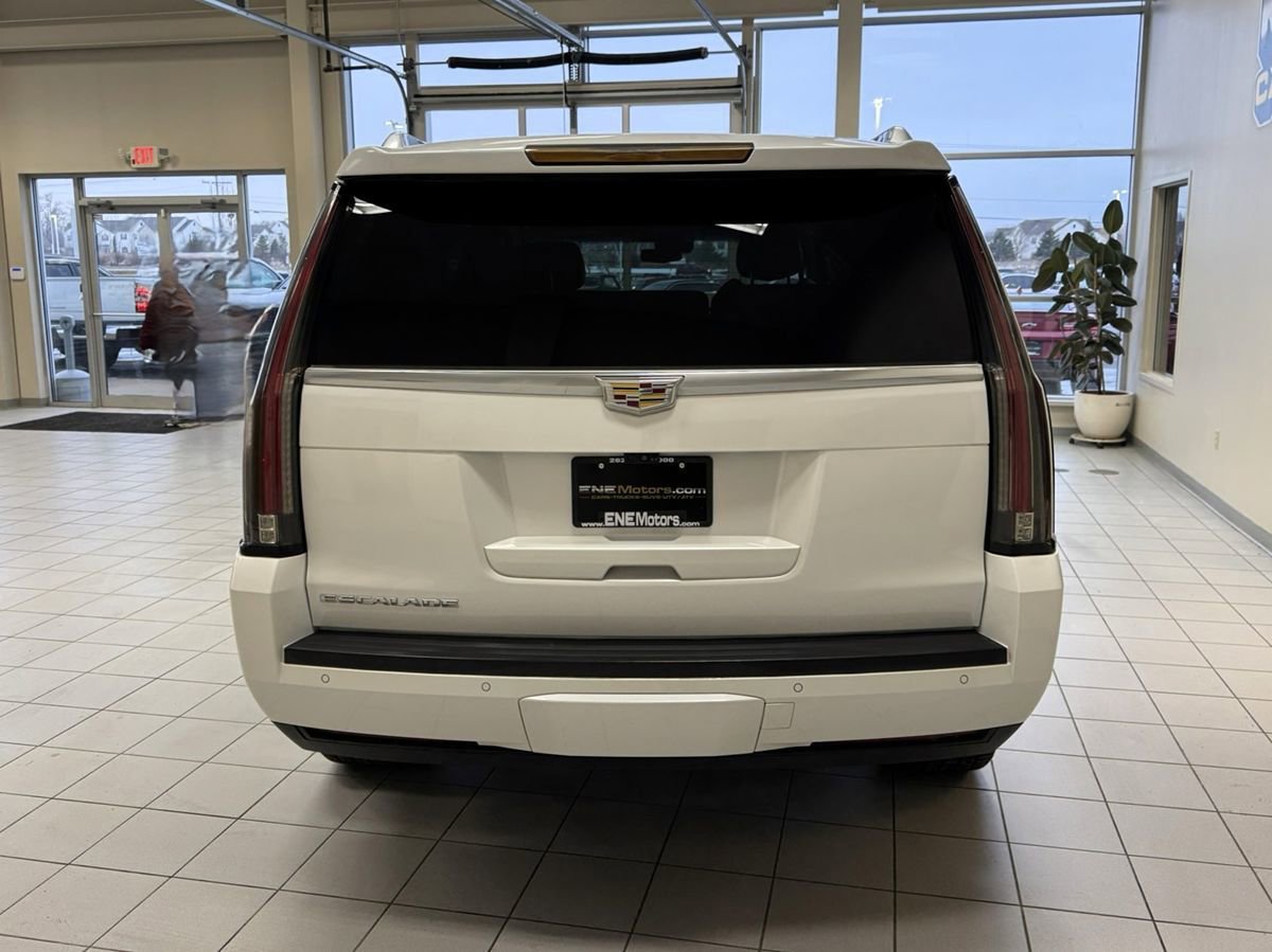 Used 2017 Cadillac Escalade Premium Luxury AWD/4WD image 5