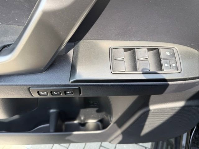 Used 2023 Lexus GX 460 Luxury w/ Sport Design Package image 26