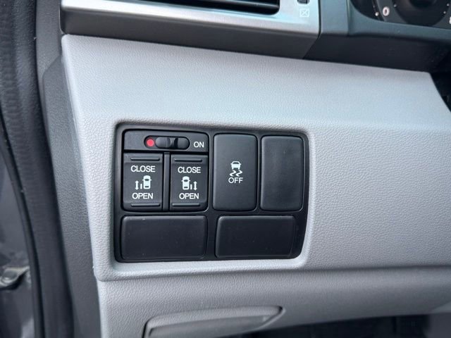 Used 2016 Honda Odyssey SE image 30