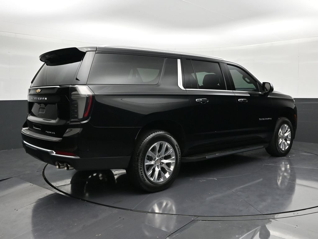 Used 2026 Chevrolet Suburban Premier RWD image 5