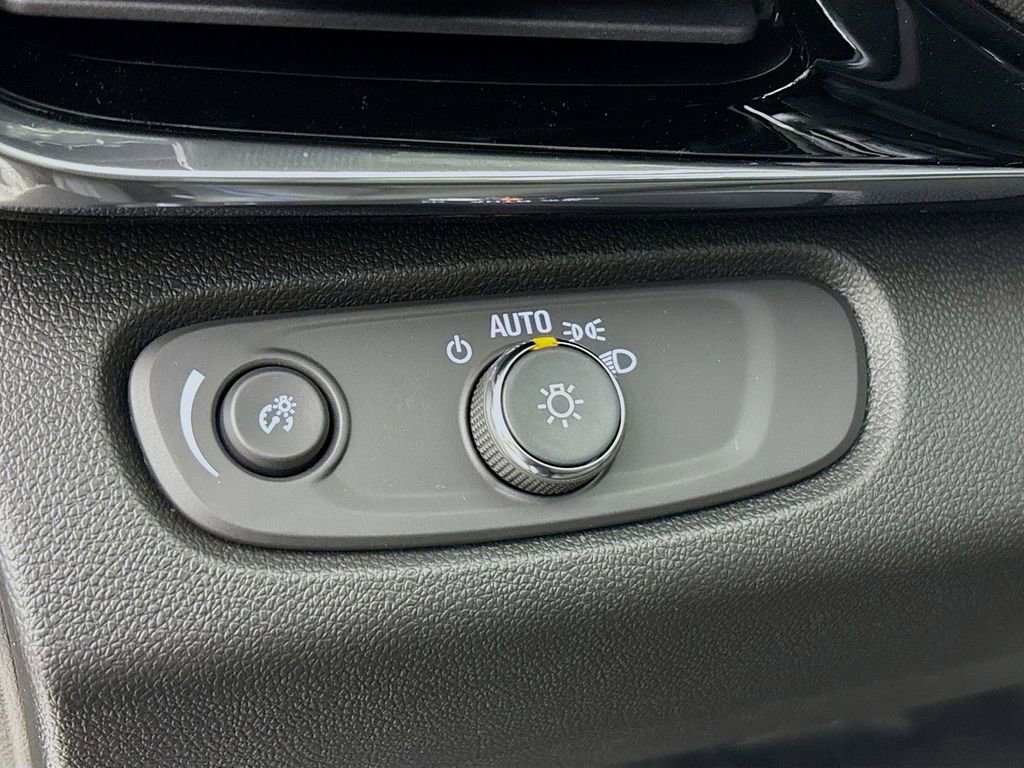 New 2026 Buick Envista Sport Touring w/ Convenience I Package image 10