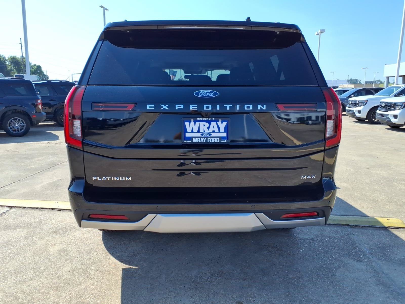 New 2026 Ford Expedition Max Platinum w/ Platinum Ultimate Package AWD/4WD image 3