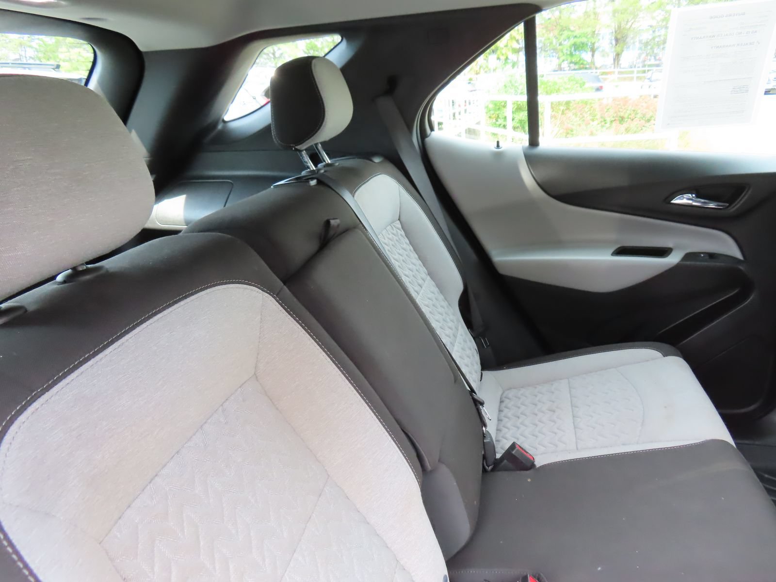 Used 2023 Chevrolet Equinox LS FWD image 32