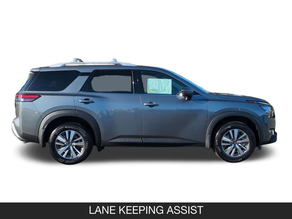 Certified 2025 Nissan Pathfinder SL AWD/4WD image 6