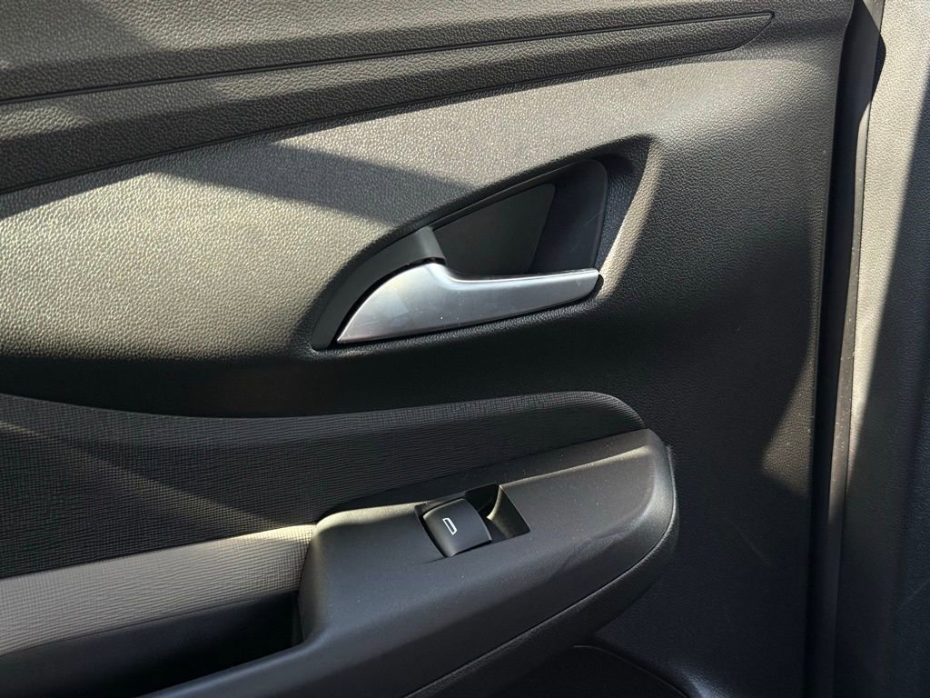 Used 2024 Buick Envista Avenir image 37