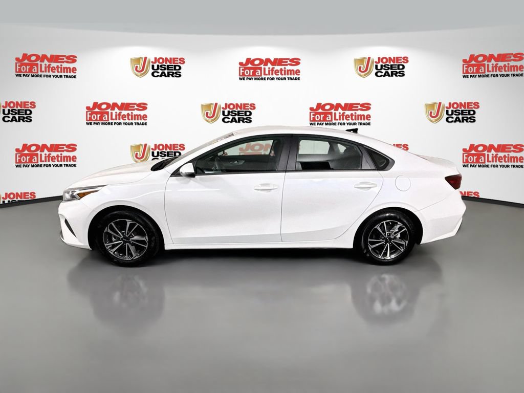 Used 2024 Kia Forte LXS w/ LXS Technology Package FWD image 13