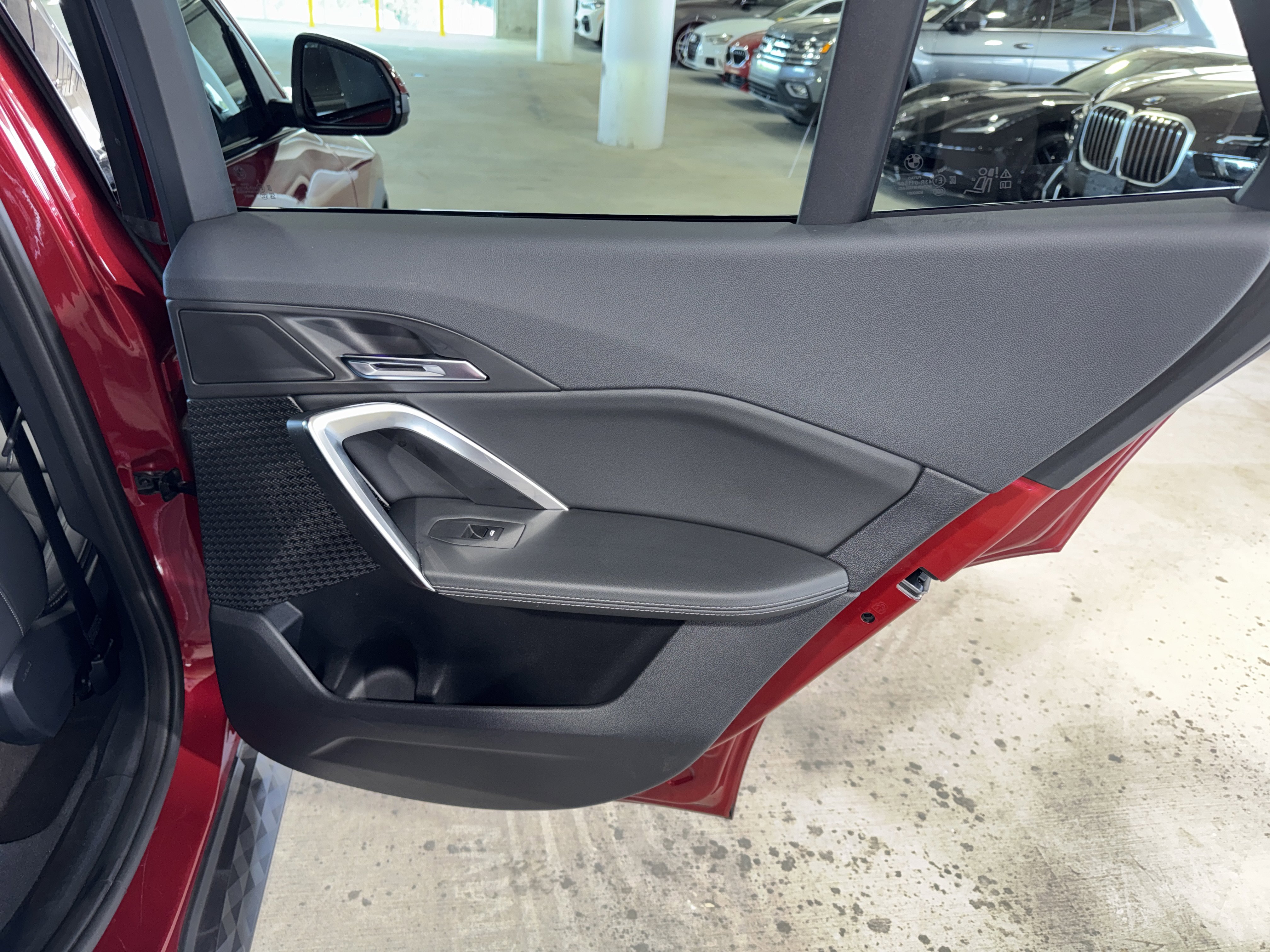 Used 2025 BMW X2 xDrive28i image 11