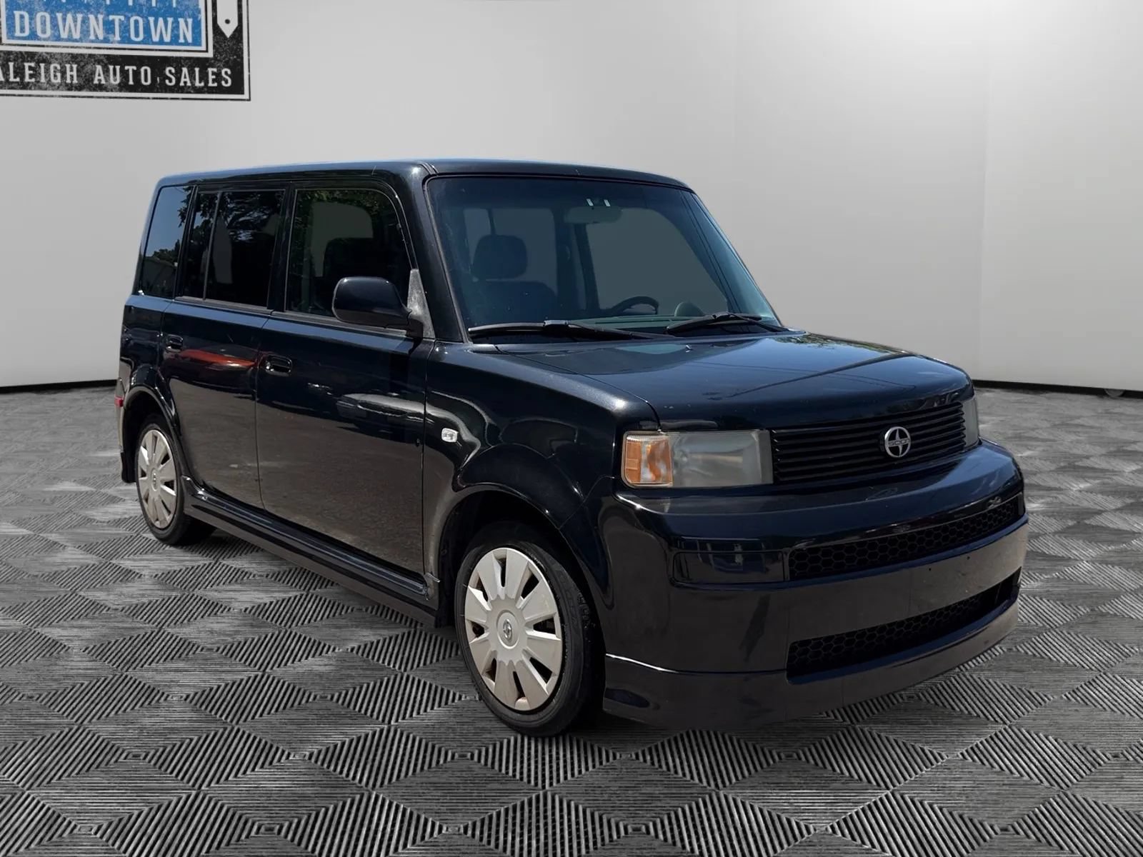 Used 2006 Scion xB FWD image 4