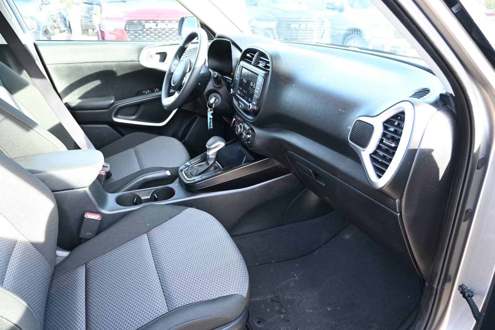 Used 2025 Kia Soul LX w/ LX Technology Package image 19
