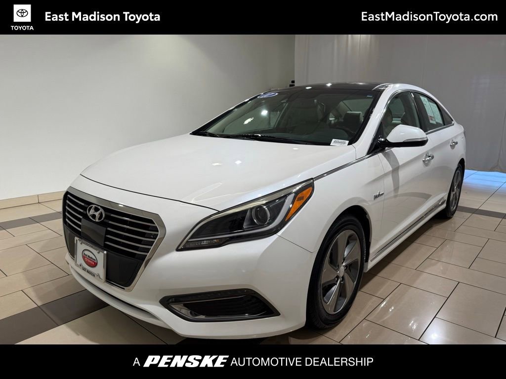Used 2017 Hyundai Sonata Limited w/ Ultimate Package 02 image 1