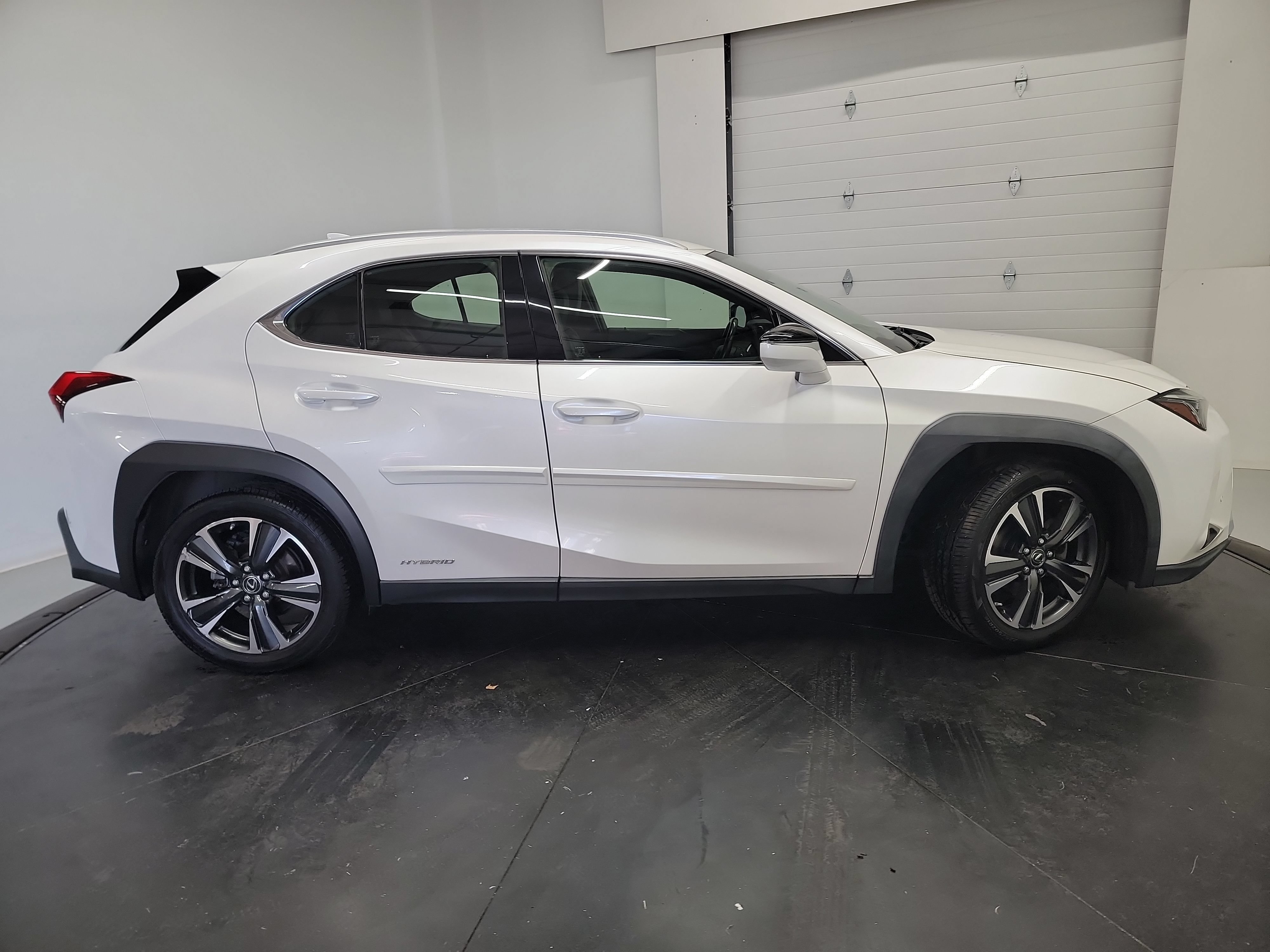 Used 2019 Lexus UX 250h AWD/4WD image 11