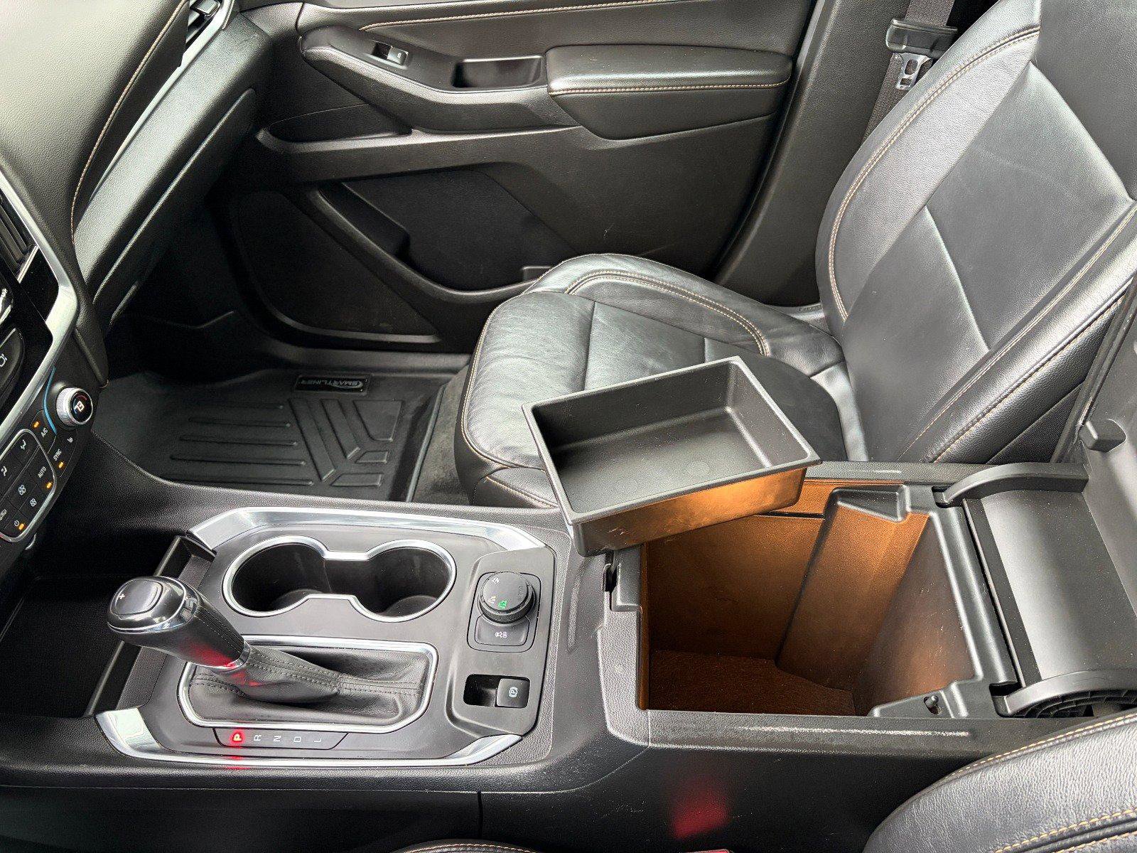 Used 2020 Chevrolet Traverse LT image 17