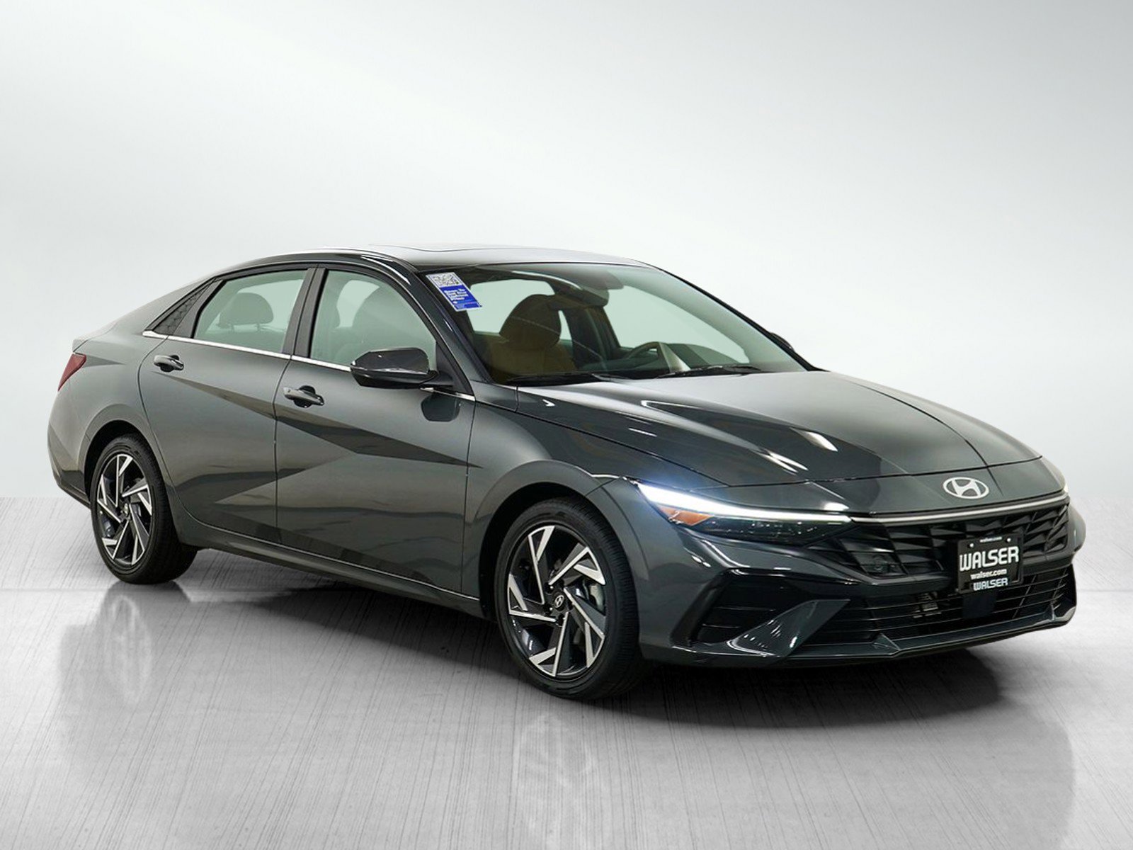 Used 2025 Hyundai Elantra SEL FWD image 7