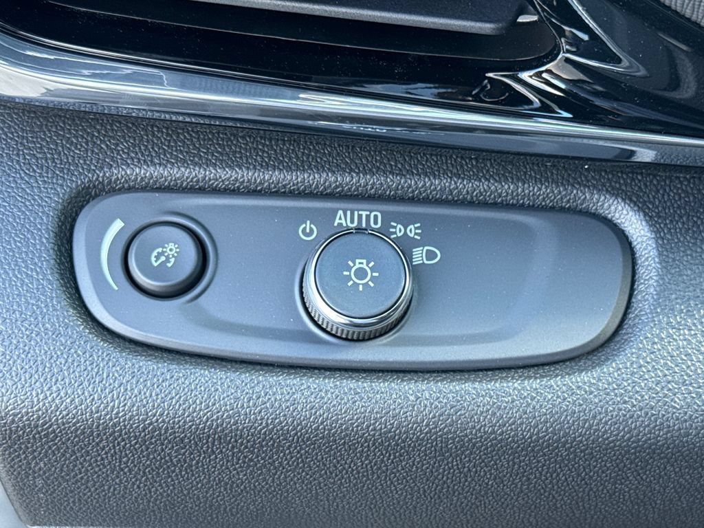 New 2026 Buick Envista Sport Touring w/ Convenience I Package FWD image 29