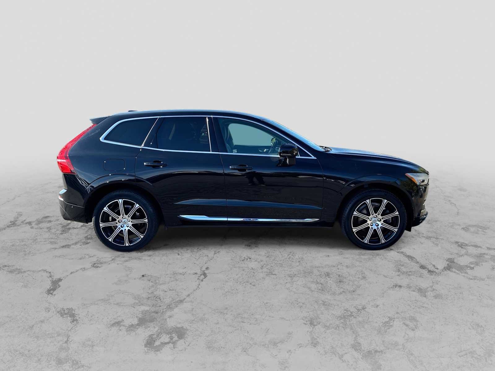Used 2019 Volvo XC60 T6 Inscription w/ Protection Package Premier AWD/4WD image 9