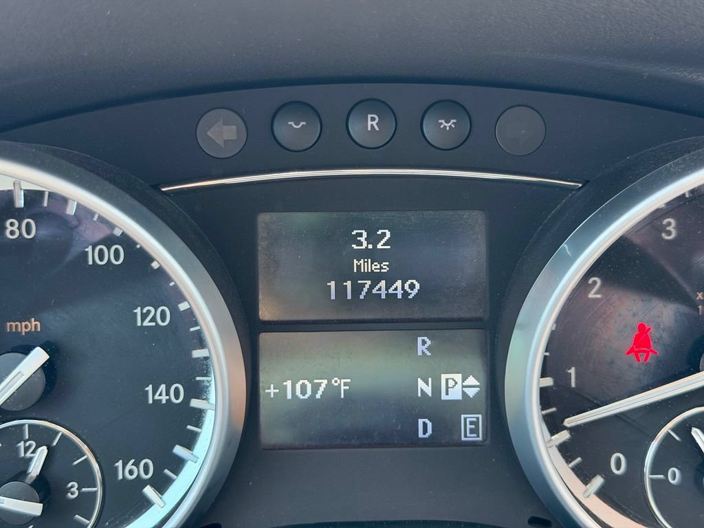 Used 2012 Mercedes-Benz R 350 4MATIC image 25