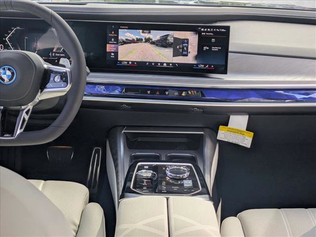 New 2026 BMW 750e xDrive image 10