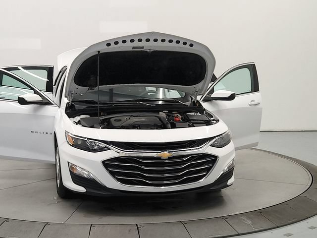 Used 2024 Chevrolet Malibu LS w/ Driver Confidence Package FWD image 11
