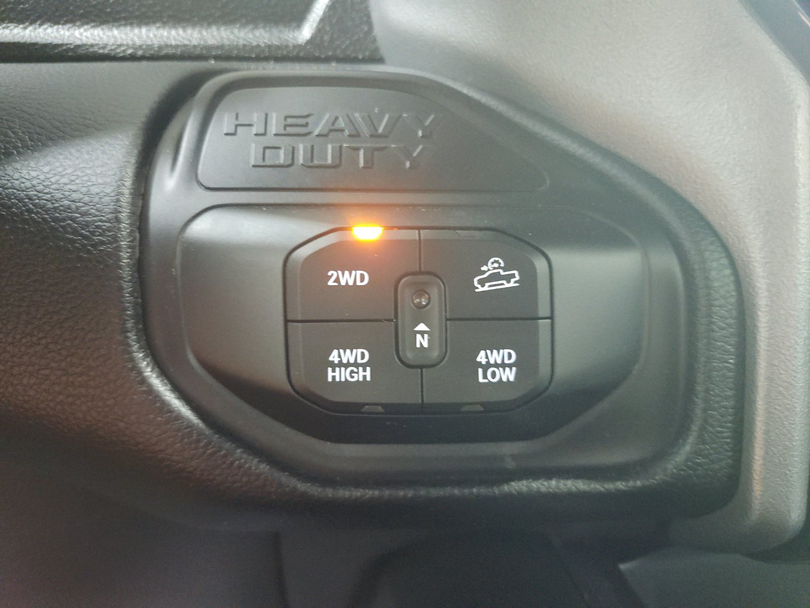 Used 2025 RAM 2500 Laramie AWD/4WD image 27