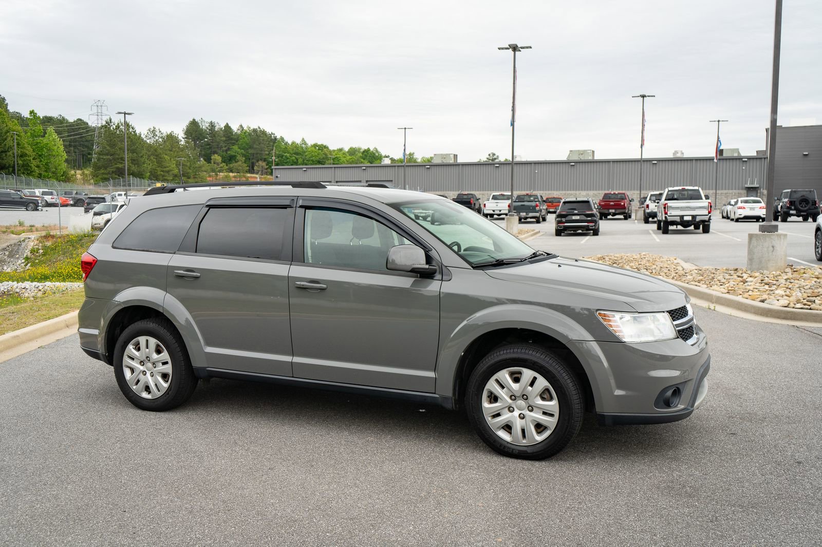 Used 2019 Dodge Journey SE w/ Safe & Sound Group FWD image 12