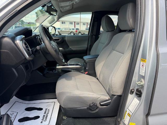 Used 2017 Toyota Tacoma SR5 AWD/4WD image 11