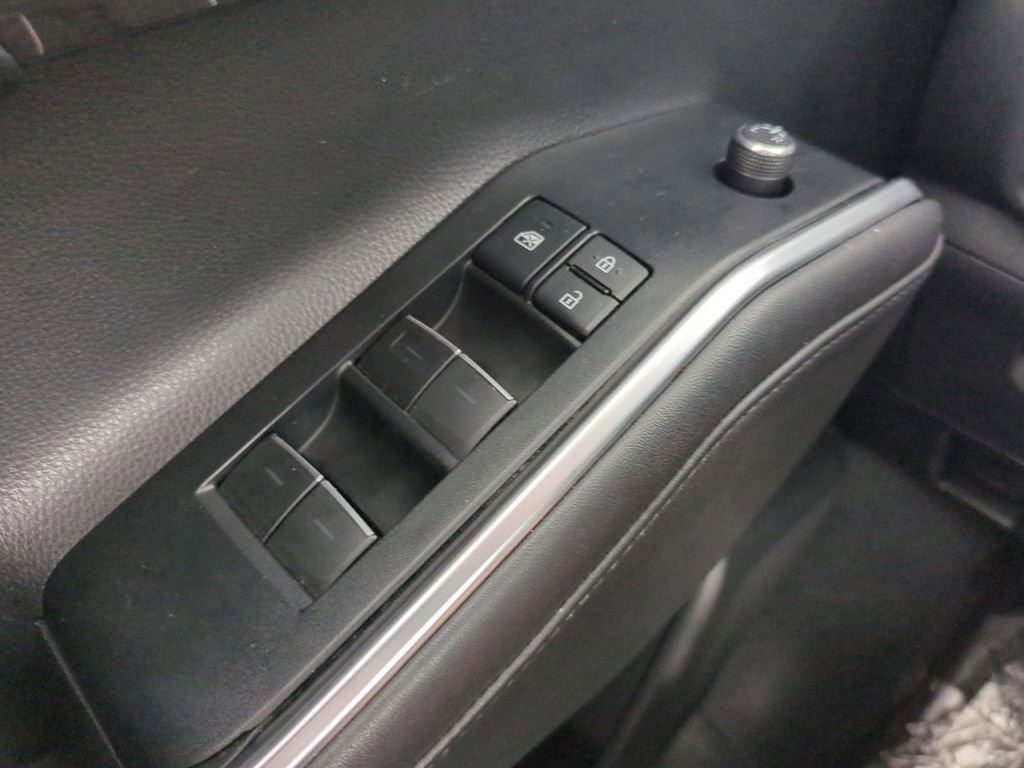 Used 2021 Toyota Highlander Platinum image 33