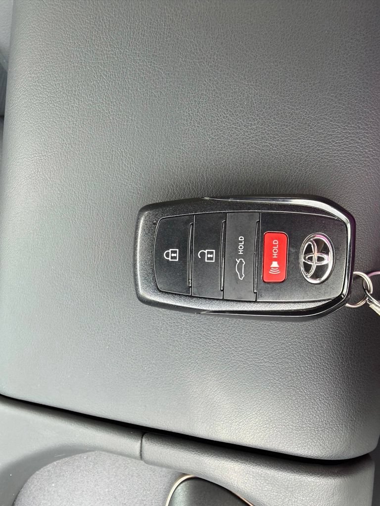 Used 2023 Toyota Crown AWD/4WD image 29