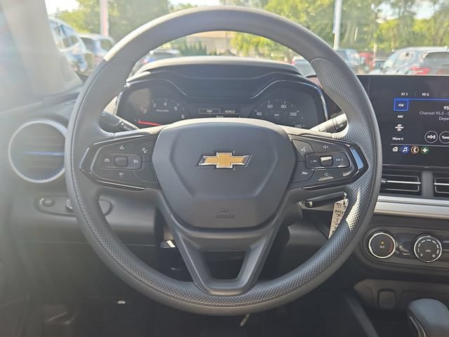 Used 2024 Chevrolet Trax LS FWD image 14