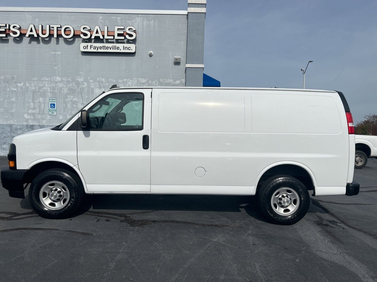 Used 2022 Chevrolet Express 2500 w/ Driver Convenience Package image 4