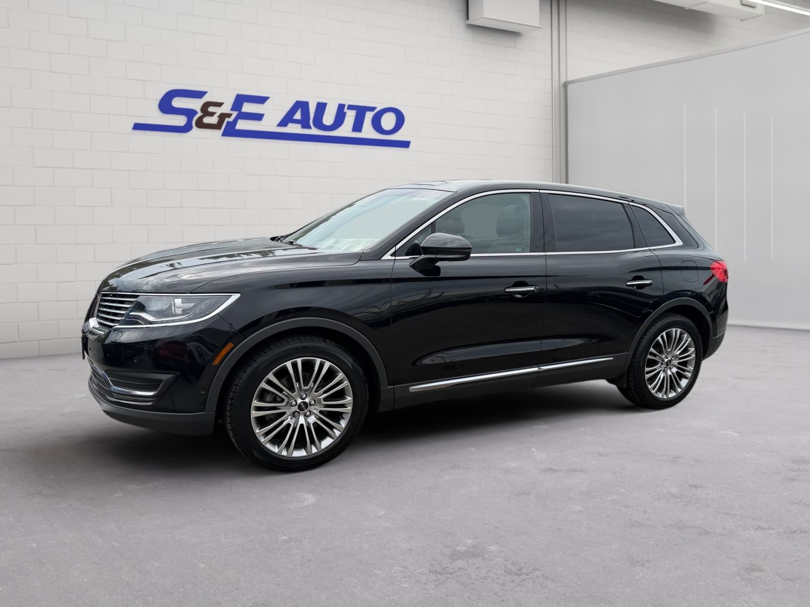 Used 2018 Lincoln MKX Reserve AWD/4WD image 1