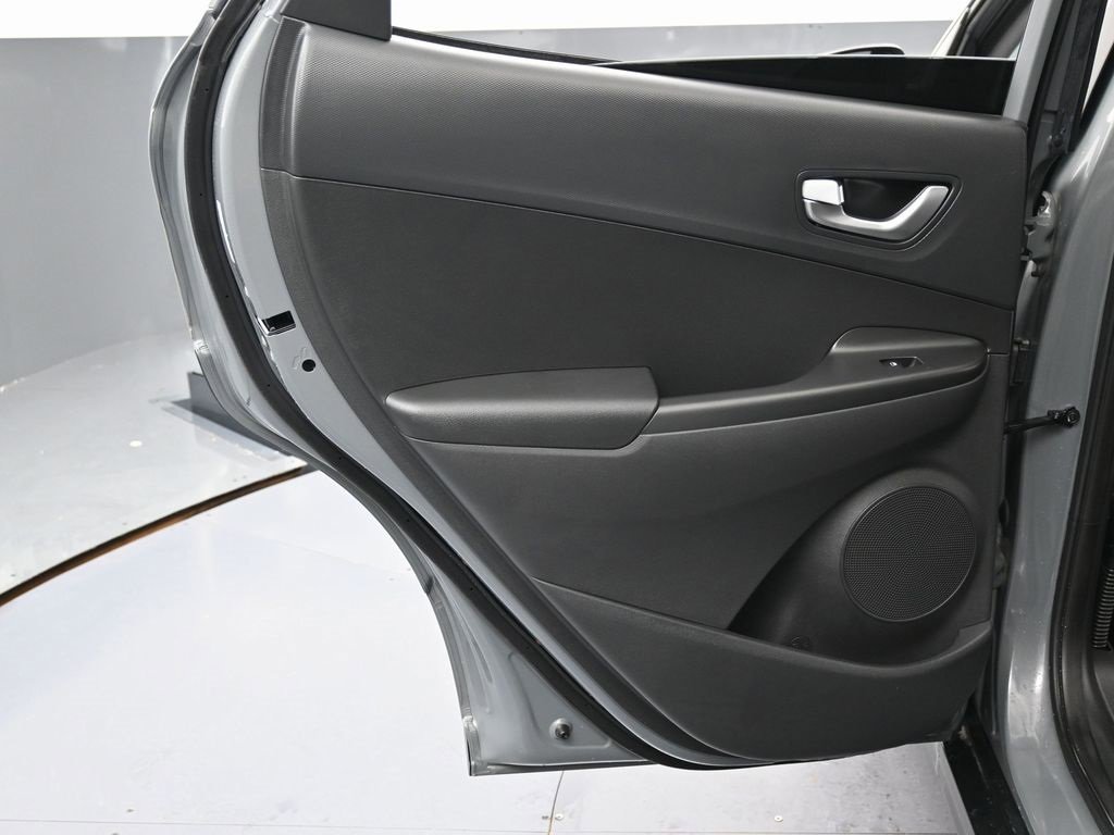 Used 2023 Hyundai Kona SE w/ Cargo Package image 38