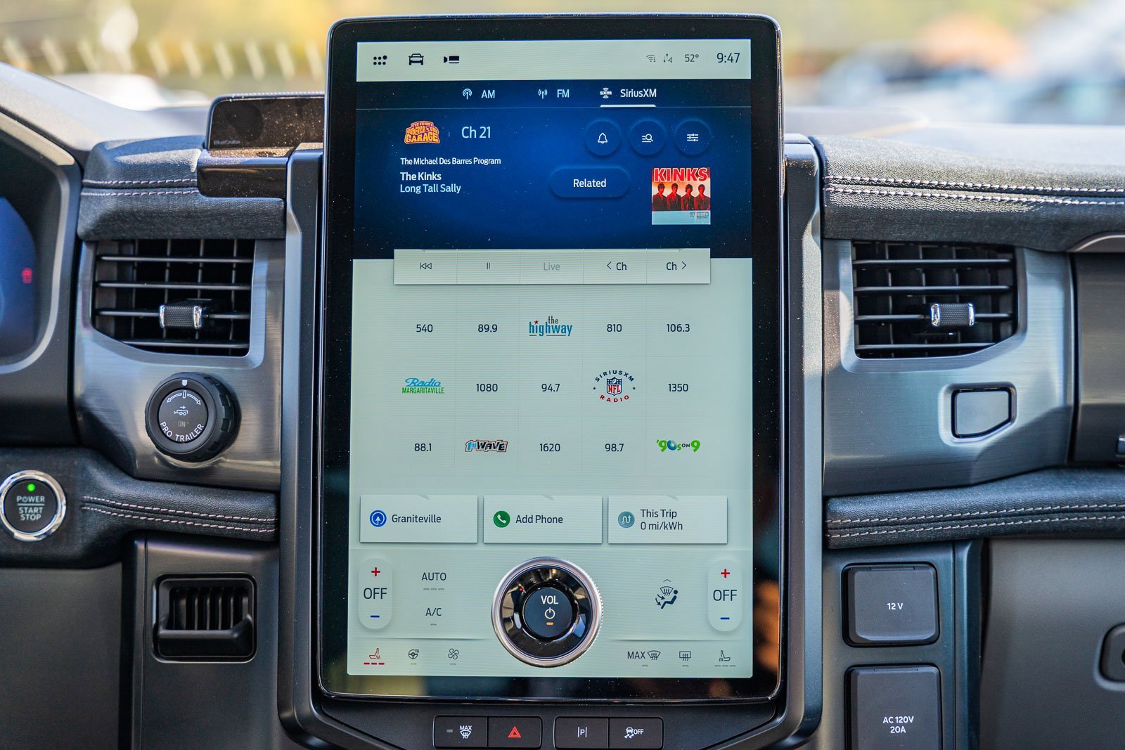 New 2025 Ford F150 Lightning Flash image 27